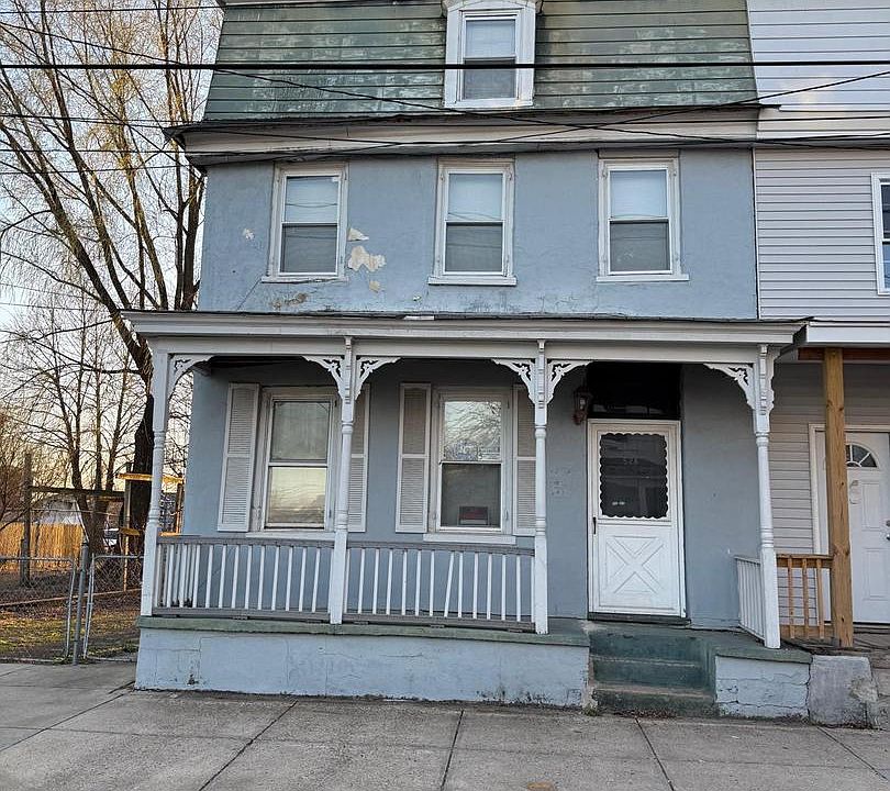 1st image of 526 York St