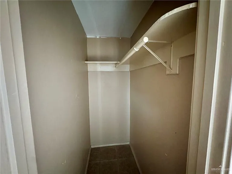 2100 Aruba Dr #1 — Photo 15