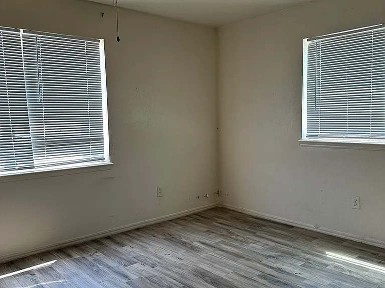 3536 NW 51st St #302 — Photo 10