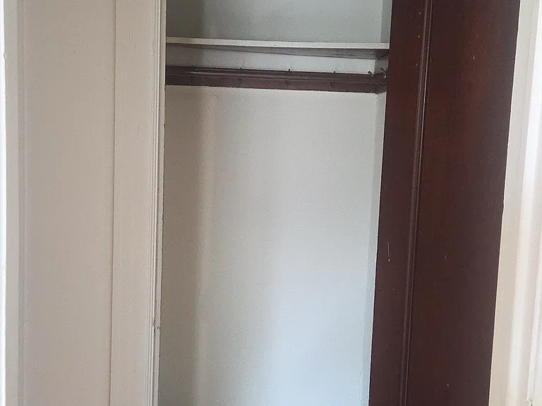 264 Alexander St #4 — Photo 4