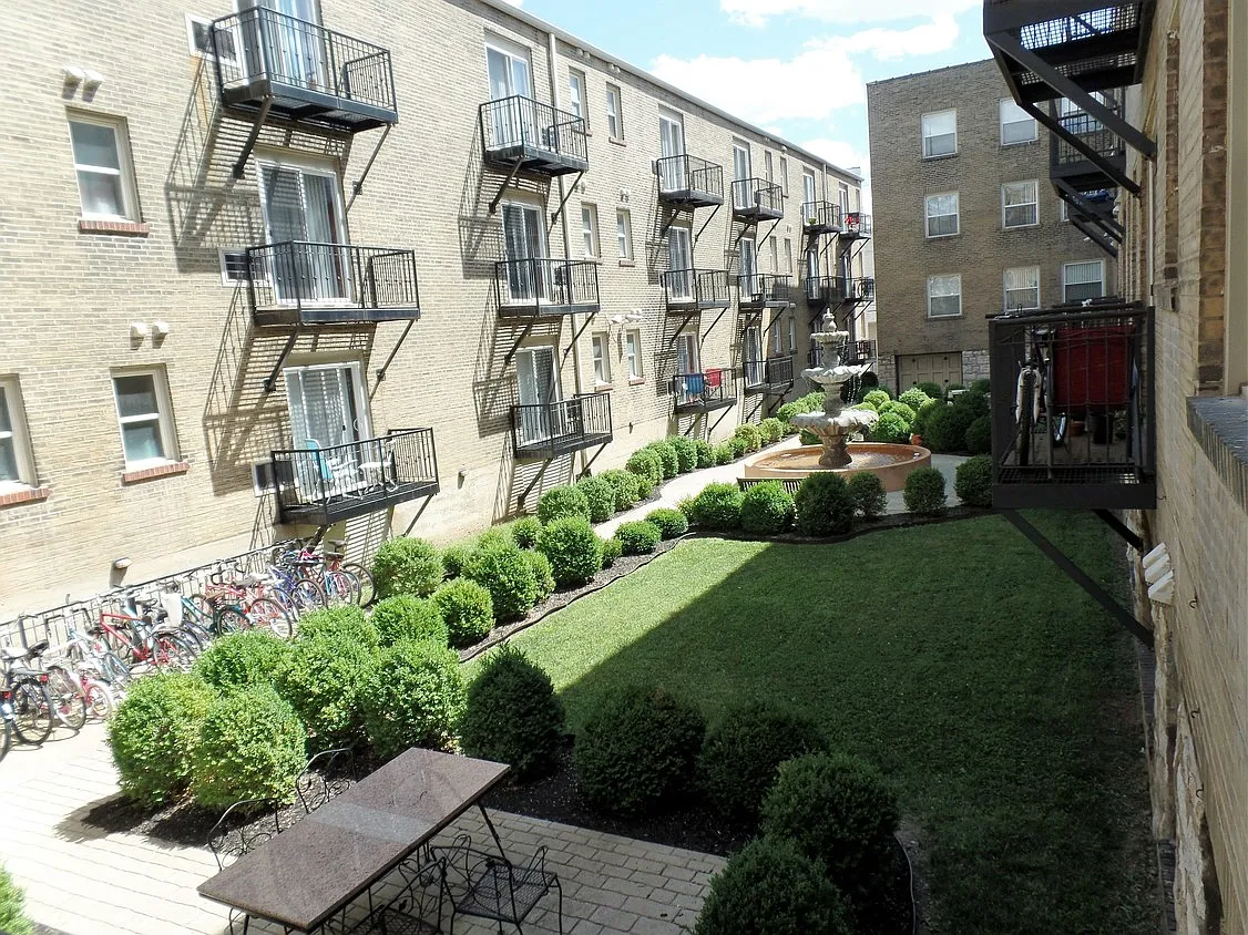 Gallery CWE — Photo 1