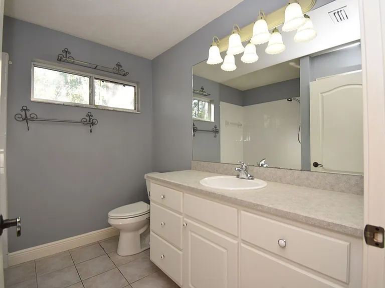 2414 SW 98th Dr — Photo 18