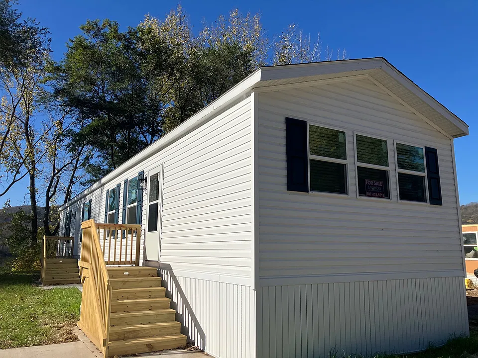 37 Superior Ln