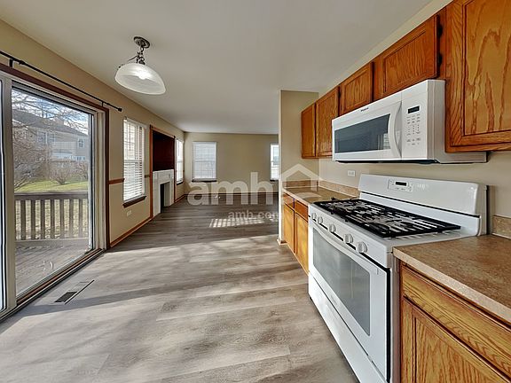3rd image of 1201 Darnell Dr