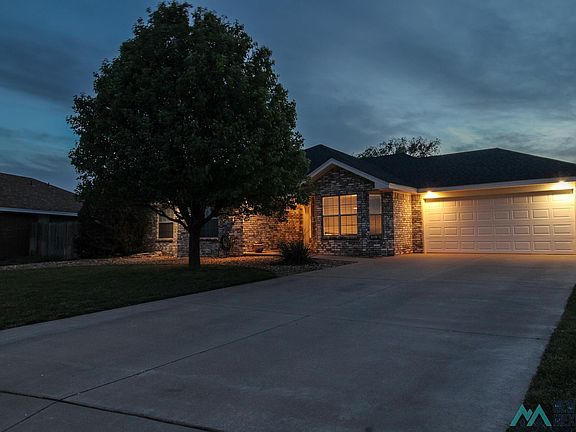 3rd image of 4324 Sandstone Dr