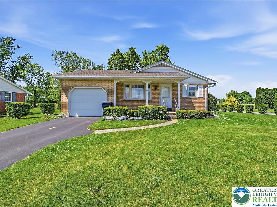 1st image of 78 Colonial Rd