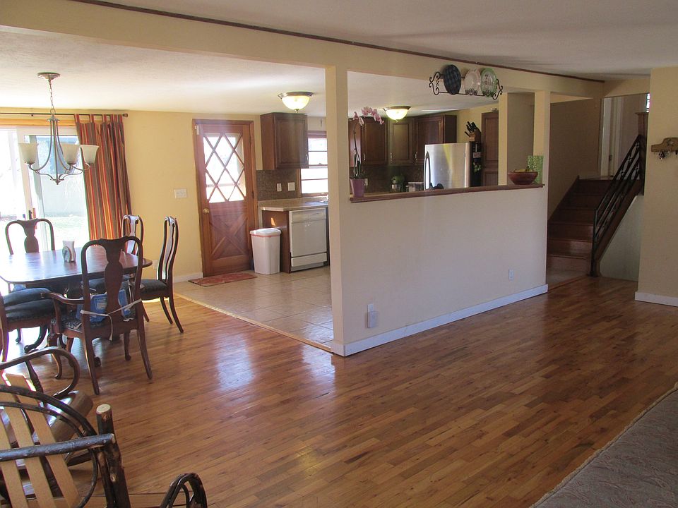 2nd image of 2523 Belle Crest Dr