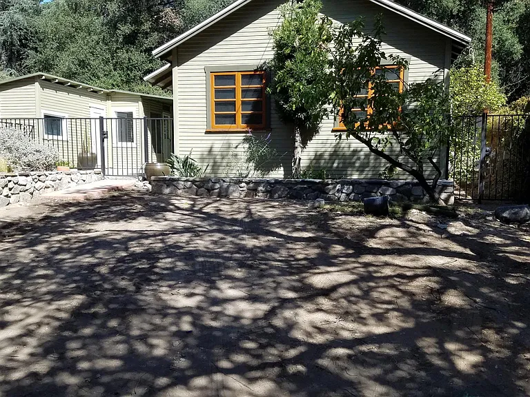 3445 Montrose Ave — Photo 11