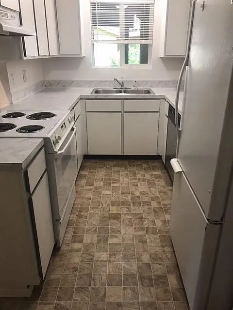 2 bed, 750 sqft, $1,550 — Photo 3