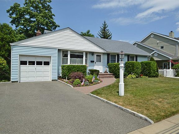 2nd image of 119 Primrose Ave
