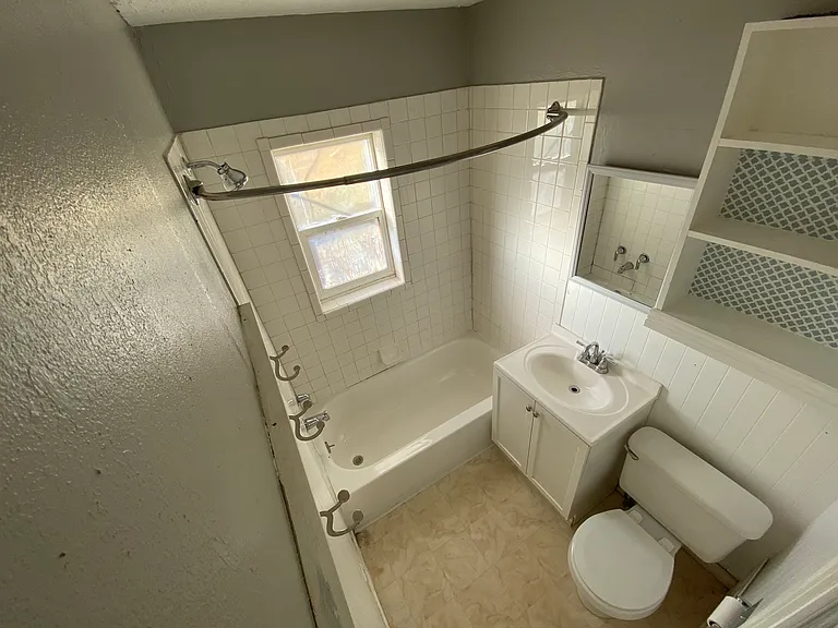 1472 E Redondo Ave — Photo 5