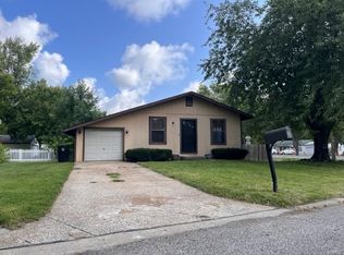 1101 Reale Ave, Saint Louis, MO 63138