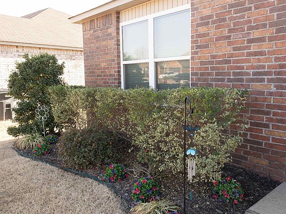 3rd image of 5613 Little Elm Ln