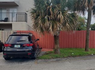 15690 SW 82nd Circle Ln APT 912, Miami, FL 33193