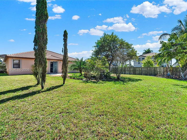 11924 SW 155th Ct — Photo 12