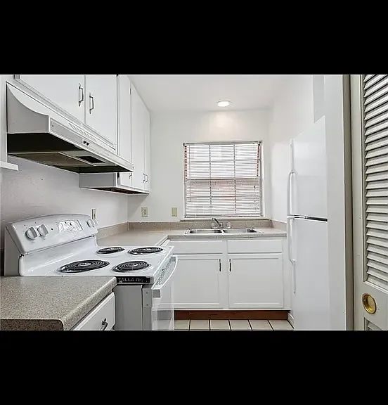 4416 Lake Vista Dr #C — Photo 6