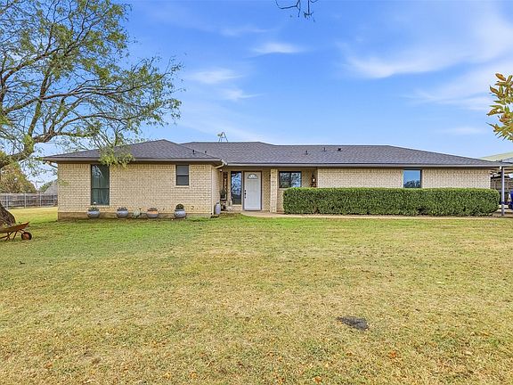 2nd image of 4501 Ascot Dr