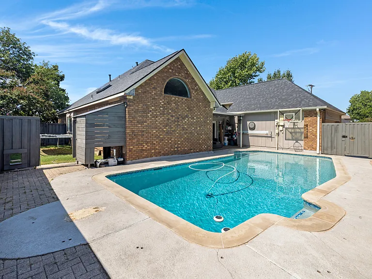 901 Green Brook Dr — Photo 28