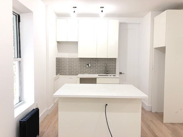 1st image of 975 Washington Ave APT 4K