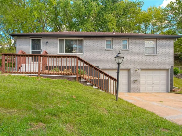 6937 N Hickory St, Kansas City, MO 64118