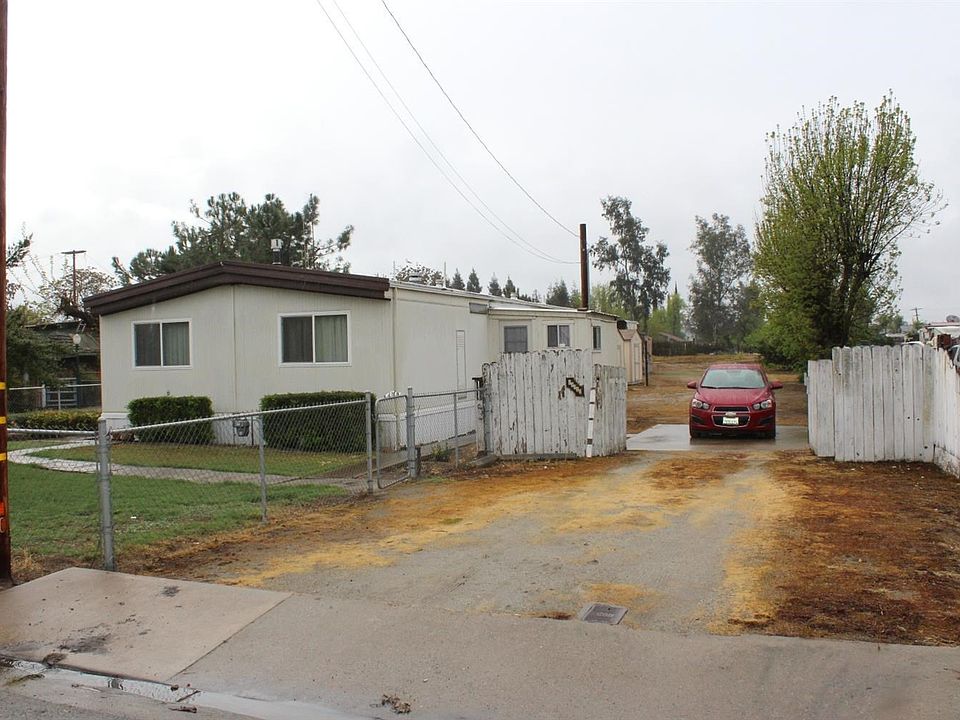 1st image of 15915 Beechwood Ave