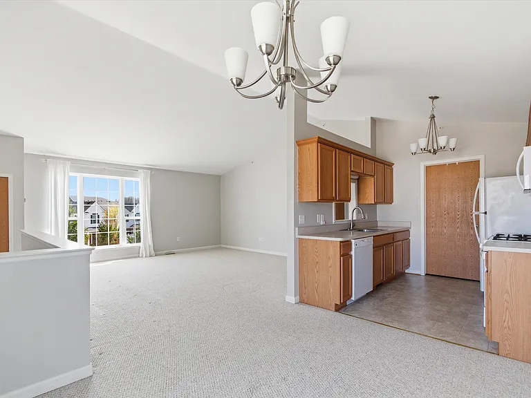 1304 Riversedge Dr — Photo 10