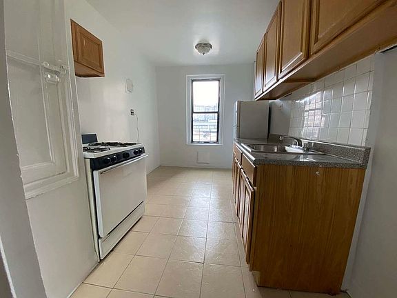 2nd image of 610 W 145th St APT 4G