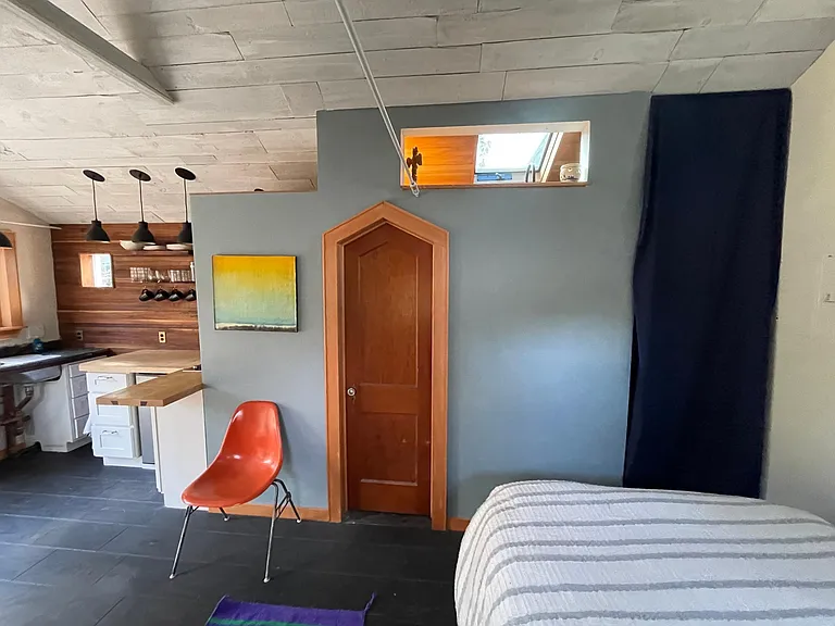 1513 Williston Rd — Photo 3