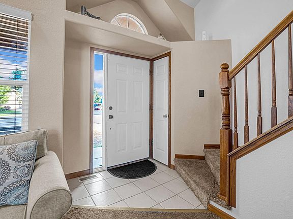 4th image of 11489 Daisy Ct