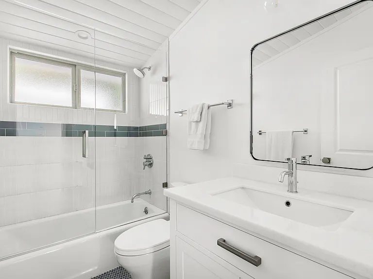 31671 Sea Level Dr — Photo 15