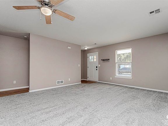 5th image of 1410 Dean Ave