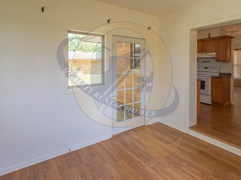 4380 Old Colony Dr — Photo 7