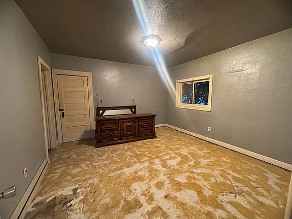 11th image of 602 Ripley St