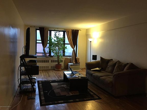 2nd image of 1199 E 53rd St APT 7X