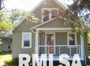 221 N Highland St, Creve Coeur, IL 61610