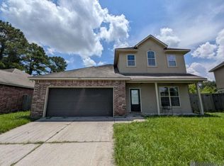 6916 Silver Springs Dr, Greenwell Springs, LA 70739