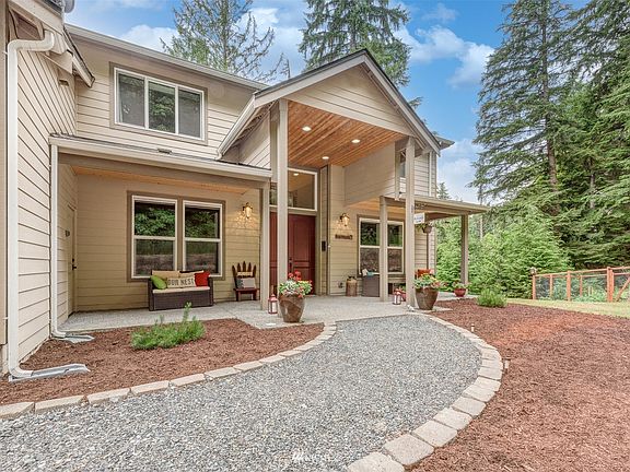 2nd image of 1018 175th Ave NE