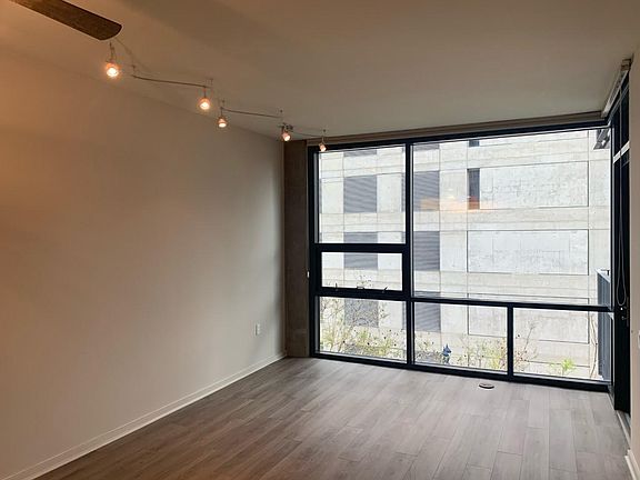 3rd image of 350 11th Ave Unit 527