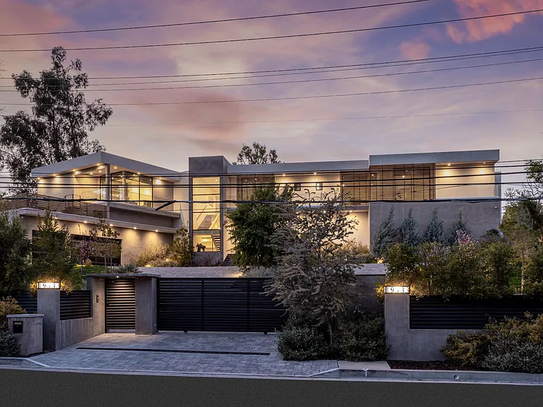 19333 Rosita St — Photo 7