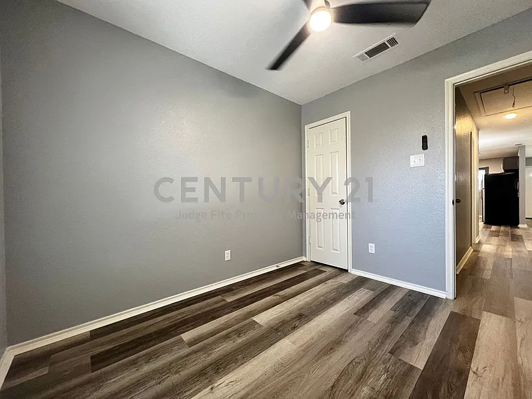 1010 S Retta St — Photo 19
