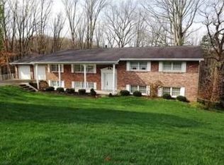 1114 Shamrock Rd, Charleston, WV 25314