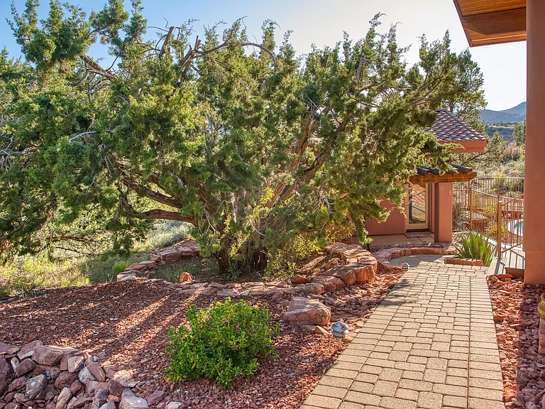 Path from Entryway to Casita