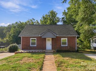 314 Rockyford St, Morganton, NC 28655