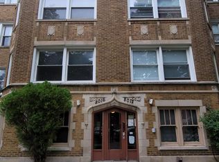 8016 S Essex Ave, Chicago, IL