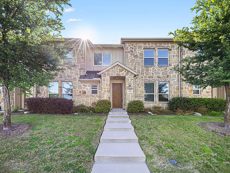 1217 Pebblebrook Dr — Photo 17
