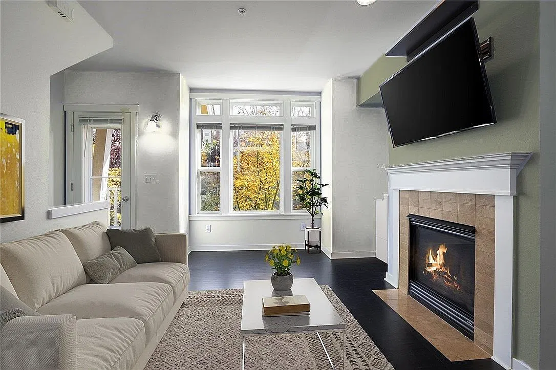 3 bed, 1390 sqft, $4,699 — Photo 3