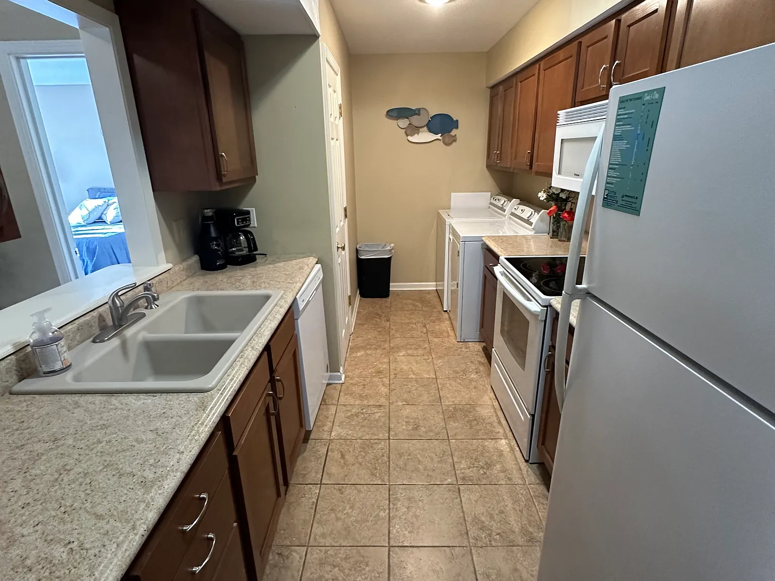 3 bed, 1380 sqft, $2,300 — Photo 3