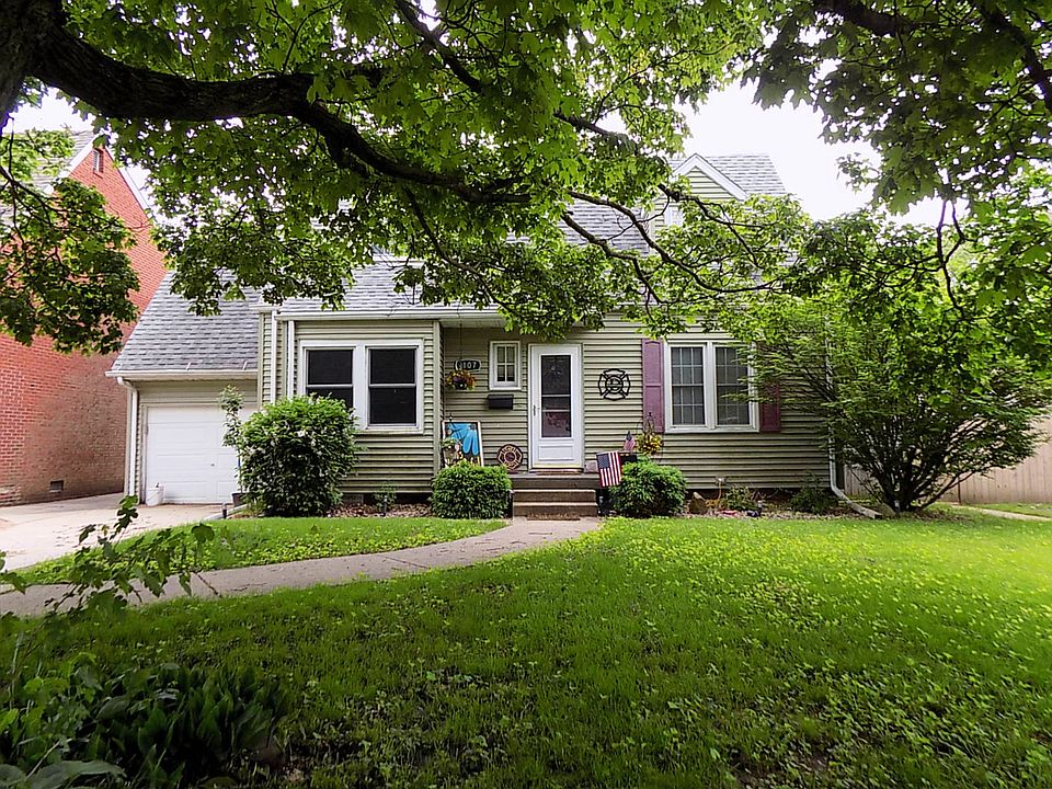 1st image of 1107 E Elm St