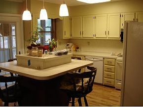 3rd image of 303 Cloverleaf Ct