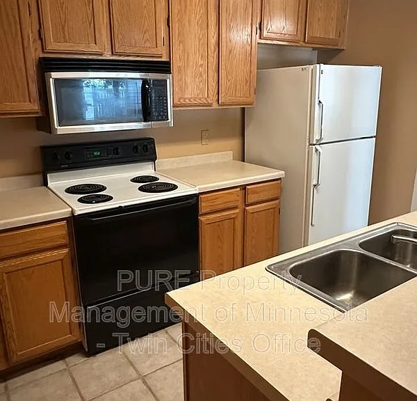 15644 Garrett Dr — Photo 4